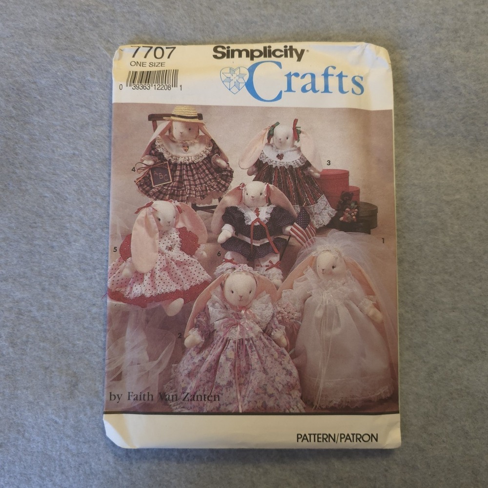 Vintage 1991 Simplicity 7707 BUNNY W/ SEASONAL WARDROBE Faith Van Zanten UNCUT